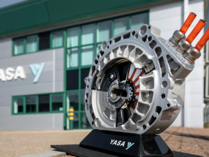 1000 LÓERŐS YASA MOTOROK