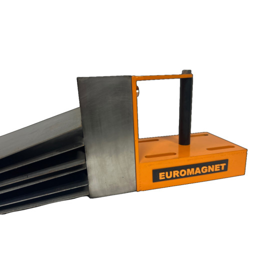 Lemezborzoló, MAGNETIC CLARIFIERS OF SHEETS / MAGNETIC SHEET FANNERS