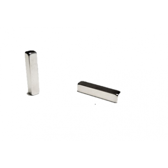 Neodímium hasáb mágnes,  4mm x 4mm x 19mm, N35