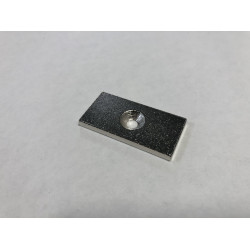 40mm x 20mm x 3mm , süllyesztett acél hasáb ellendarab, felületvédelemmel 40mm x 20mm x 3mm , süllyesztett acél hasáb ellendarab, felületvédelemmel