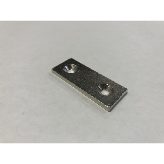 50mm x 20mm x 3mm , süllyesztett acél hasáb ellendarab, felületvédelemmel