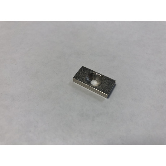 20mm x 10mm x 3mm , süllyesztett acél hasáb ellendarab, felületvédelemmel